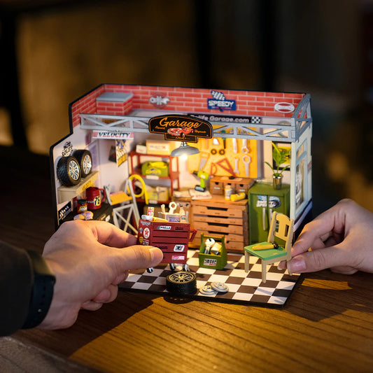 Robotime : DIY Miniature House - DG165 Garage Workshop