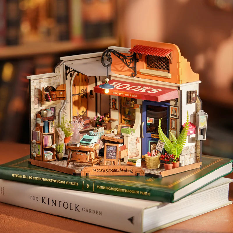 Robotime : DIY Miniature House - DG164 Corner Bookstore