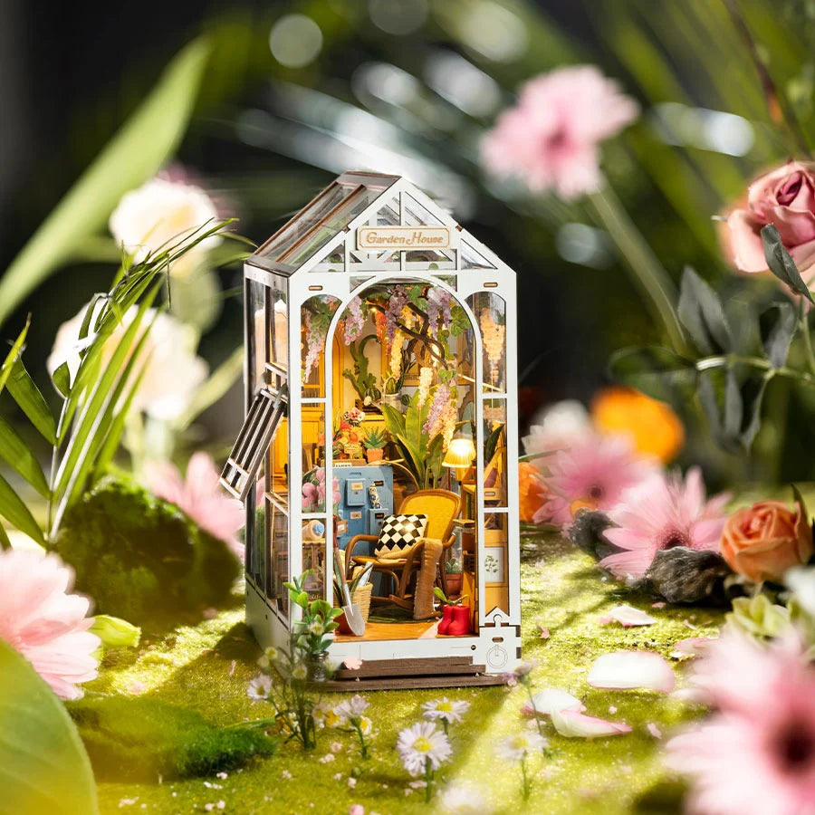 Robotime : Book Nook & Wonderland - TGB06 Garden House